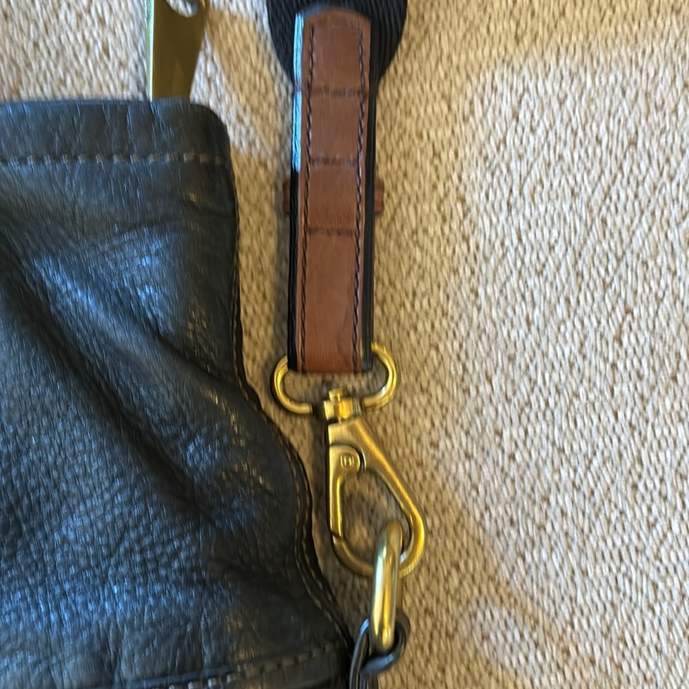 Fossil black leather two way messenger top handle bag beautiful - Picture 5 of 10